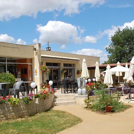 Le Fleurance - NOUVELLE équipe - Groupe LOGIS Hôtels Extérieur photo